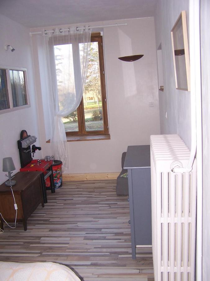Gite En Forterre Druyes-les-Belles-Fontaines Exterior photo