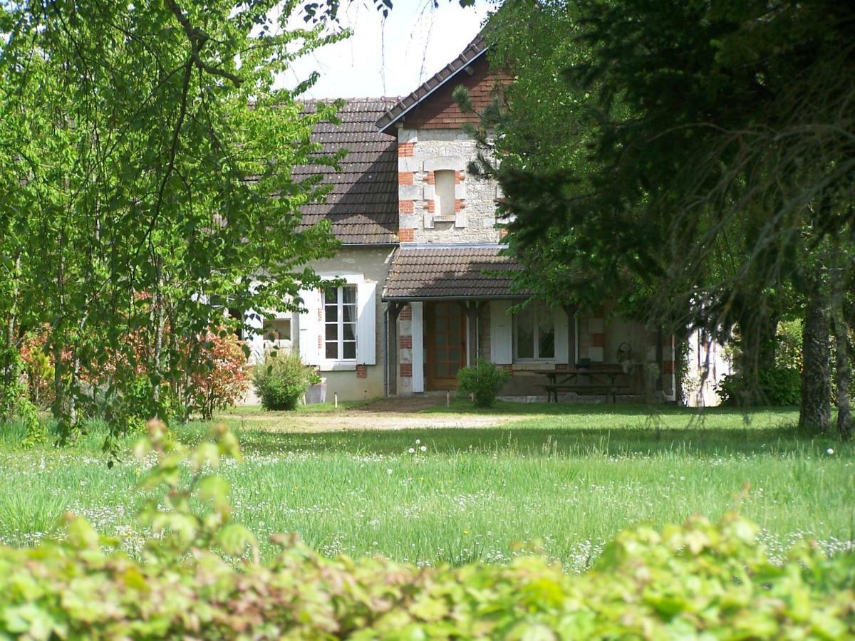 Gite En Forterre Druyes-les-Belles-Fontaines Exterior photo
